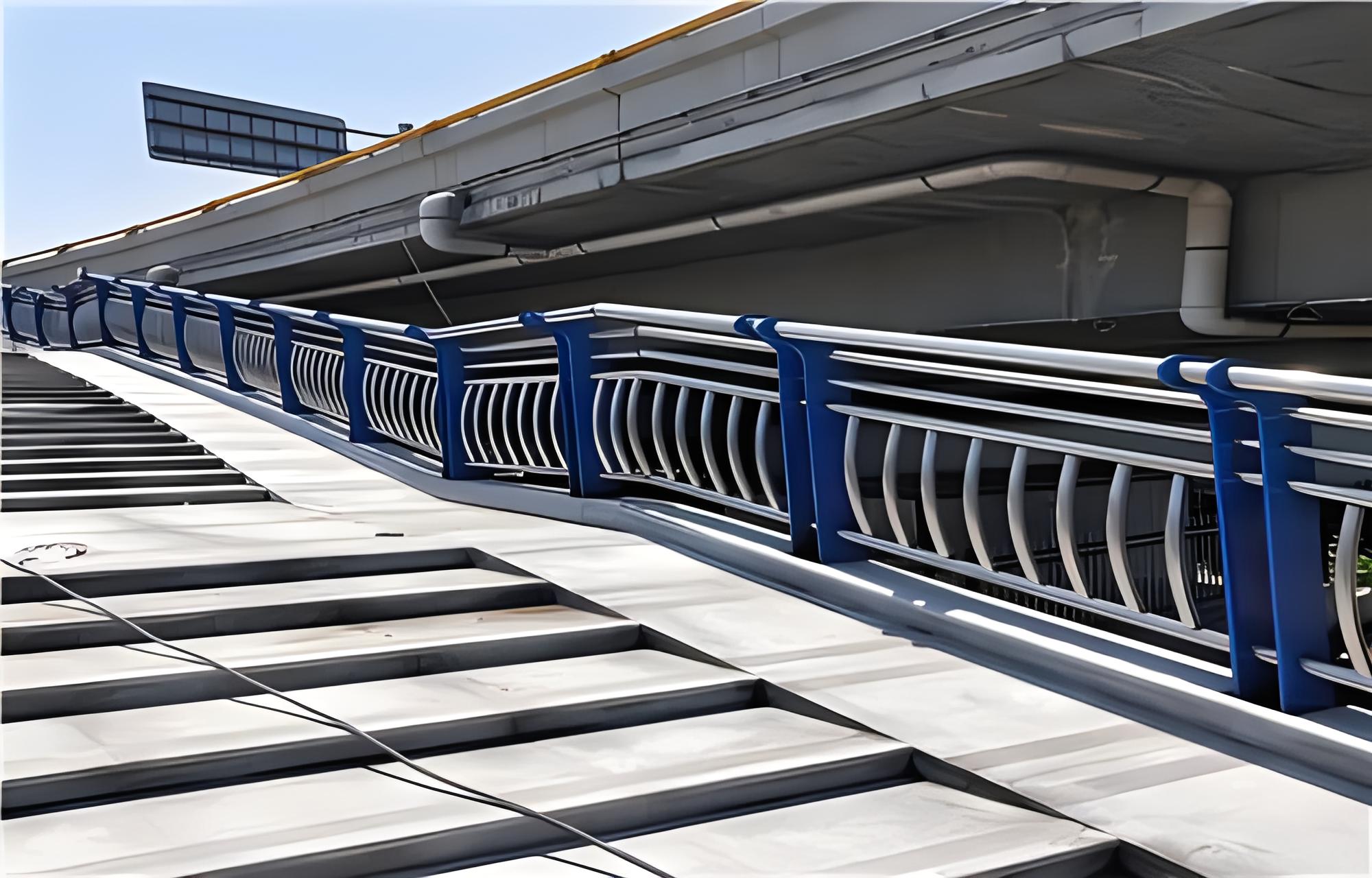 鹤岗不锈钢桥梁护栏维护方案：确保安全，延长使用寿命