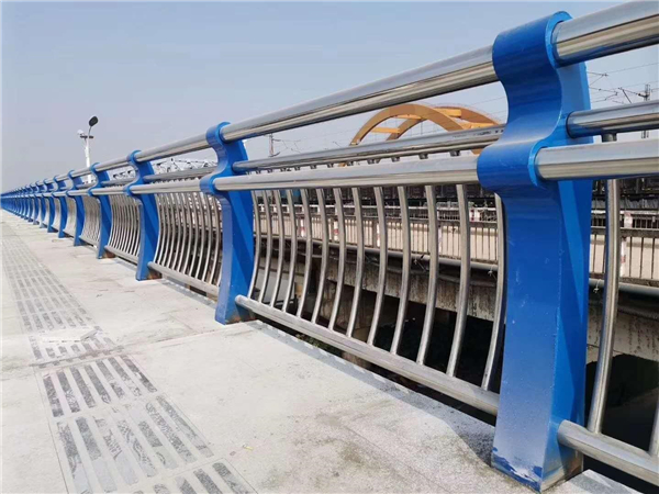 鹤岗304不锈钢复合管护栏的生产工艺揭秘